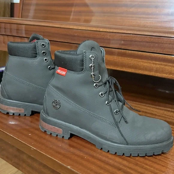 Timberland Helcor Mens Black Waterproof Boots
Excellent Condition… Scuff proof.. - Picture 1 of 6